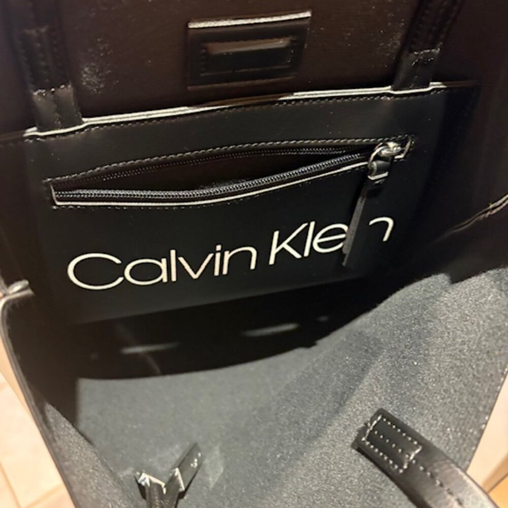 Calvin Klein Purse - Picture 2 of 4